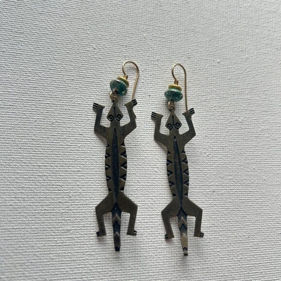 Vintage Antique Metal Tiger Dangle Earrings - Picture 2 of 5